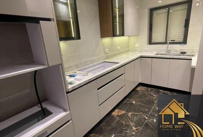 8421820 - Property Image 2