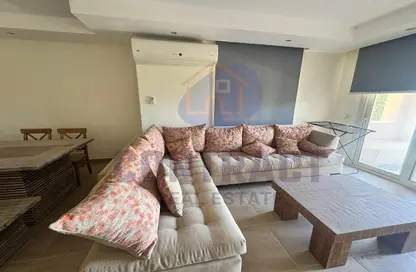 منزل مزدوج - 3 غرف نوم - 4 حمامات للبيع في تلال السخنة - العين السخنة - السويس