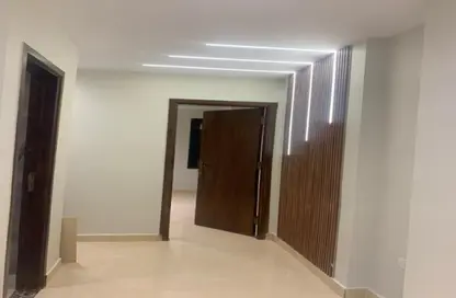 Office Space - Studio - 1 Bathroom for rent in Sheikh Zayed City - Giza