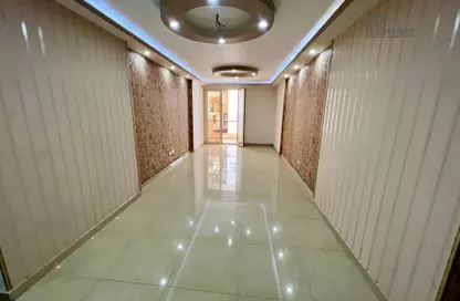 Apartment - 3 Bedrooms - 1 Bathroom for rent in Al Nakib Sherif Ramzy St. - Hadara - Hay Wasat - Alexandria