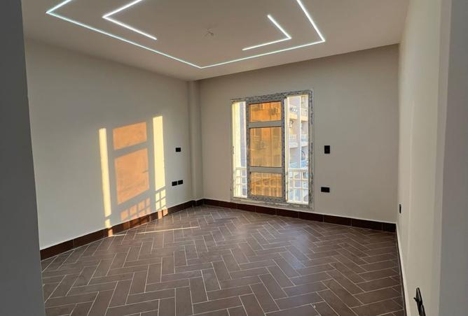 8386443 - Property Image 2