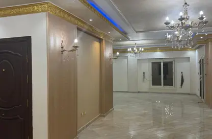 شقة - 4 غرف نوم - 3 حمامات للايجار في شارع الجزيرة - المستثمرين الجنوبية - مدينة القاهرة الجديدة - القاهرة