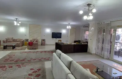 Apartment - 4 Bedrooms - 4 Bathrooms for rent in Mosadak St. - Dokki - Giza