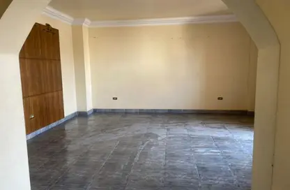 شقة - 4 غرف نوم - 2 حمامات للبيع في شارع الدكتور ابراهيم ابو النجا - الحديقة الدولية - الحي السابع - مدينة نصر - القاهرة