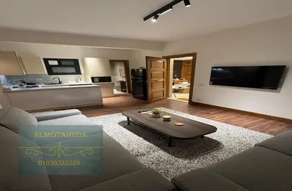 Apartment - 2 Bedrooms - 2 Bathrooms for rent in Sarayat Al Maadi - Hay El Maadi - Cairo