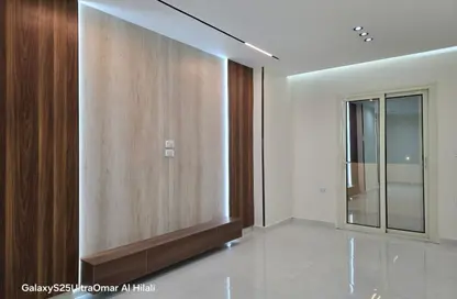 Apartment - 3 Bedrooms - 2 Bathrooms for sale in Gate 4 - Mena - Hadayek El Ahram - Giza