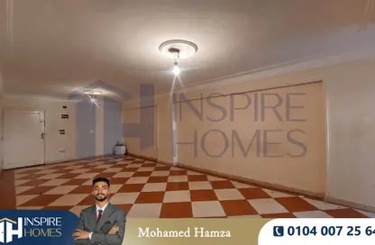 Apartment - 3 Bedrooms - 1 Bathroom for sale in Sidi Beshr - Hay Awal El Montazah - Alexandria