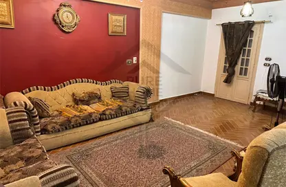 شقة - 2 غرف نوم - 1 حمام للايجار في شارع النصر( عادل أبو زهرة ) - سموحة - حي شرق - الاسكندرية