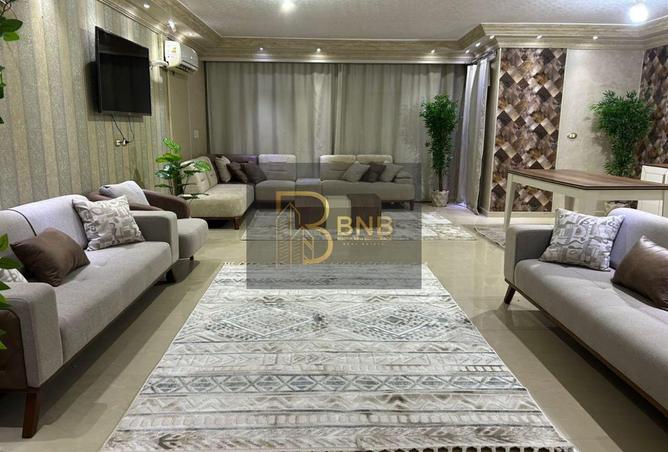 8121360 - Property Image 3