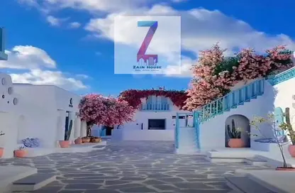 Chalet - 2 Bedrooms - 2 Bathrooms for rent in Mountain View - Ras Al Hekma - North Coast