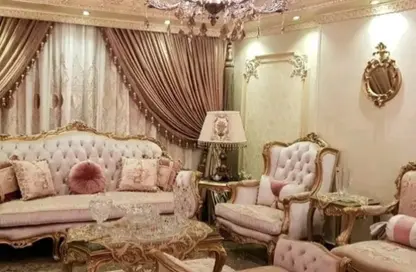 شقة - 4 غرف نوم - 3 حمامات للبيع في شارع زهير صبري - المنطقة الأولى - مدينة نصر - القاهرة