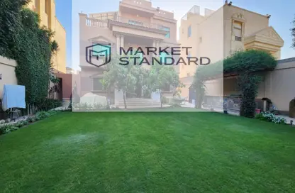 Villa - 7+ Bedrooms - 6 Bathrooms for sale in Royal City - Sheikh Zayed Compounds - Sheikh Zayed City - Giza