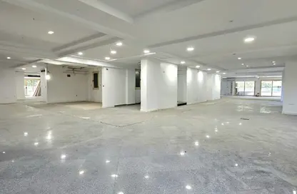 Office Space - Studio - 6 Bathrooms for rent in Zahraa Al Maadi St. - Degla - Hay El Maadi - Cairo