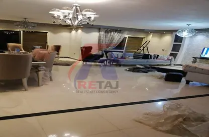 Apartment - 4 Bedrooms - 2 Bathrooms for sale in Nasr City - Cairo