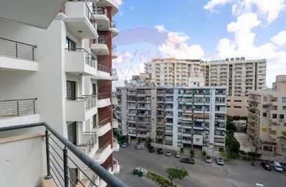 Apartment - 2 Bedrooms - 2 Bathrooms for sale in Al Maamoura - Hay Than El Montazah - Alexandria