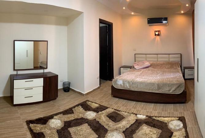 8298610 - Property Image 2