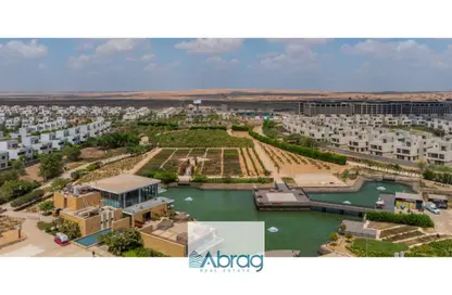 فيلا - 3 غرف نوم - 4 حمامات للبيع في كمبوند البروج - كمبوندات الشروق - مدينة الشروق - القاهرة