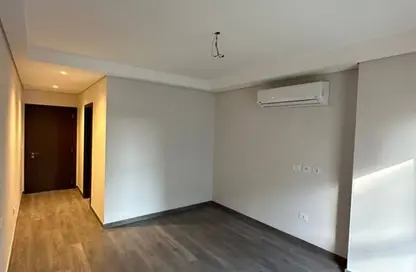 Apartment - 2 Bedrooms - 2 Bathrooms for sale in Park Side Residence - Zed Towers - Sheikh Zayed Compounds - Sheikh Zayed City - Giza