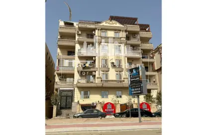 شقة - 2 غرف نوم - 2 حمامات للبيع في شارع هادي جوهر - الهضبة الوسطي - المقطم - القاهرة