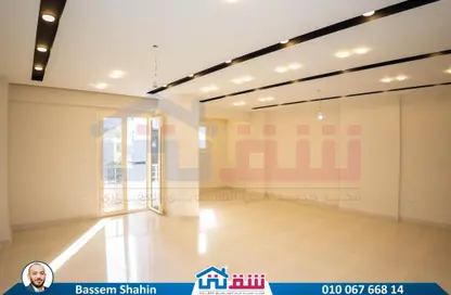 Apartment - 4 Bedrooms - 2 Bathrooms for sale in Bolkly - Hay Sharq - Alexandria