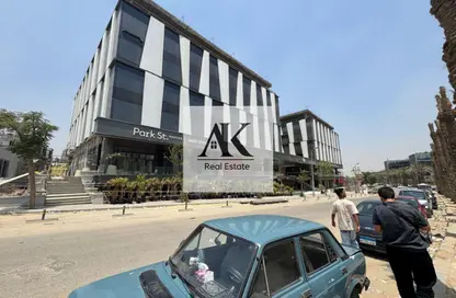 Office Space - Studio - 4 Bathrooms for rent in Park St. - Ring Road - The 5th Settlement - New Cairo City - Cairo