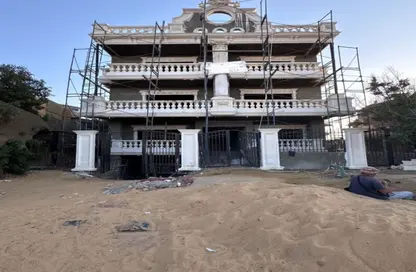 شقة - 3 غرف نوم - 2 حمامات للبيع في المجاورة الاولي - الحي الاول شرق - مدينة الشروق - القاهرة