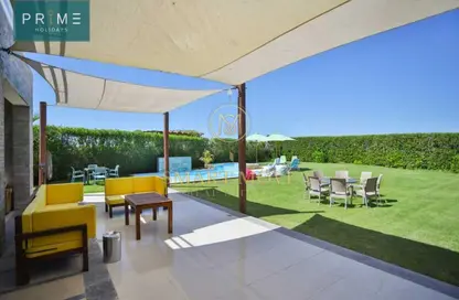 فيلا - 5 غرف نوم - 7 حمامات للبيع في أمواج - سيدي عبد الرحمن - الساحل الشمالي