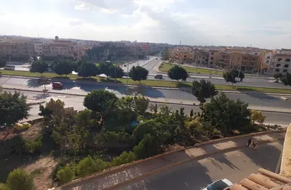 Apartment - 3 Bedrooms - 1 Bathroom for sale in 8th Area - Shorouk City - Cairo