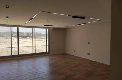 شقة - 4 غرف نوم - 4 حمامات للبيع في بيراميدز هايتس - طريق مصر اسكندرية الصحراوي - مدينة 6 أكتوبر - الجيزة