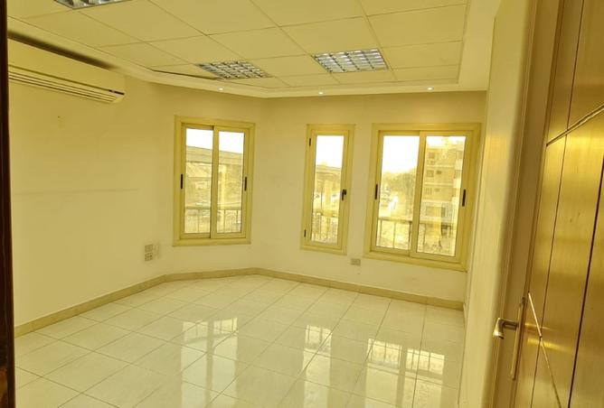 8103381 - Property Image 2