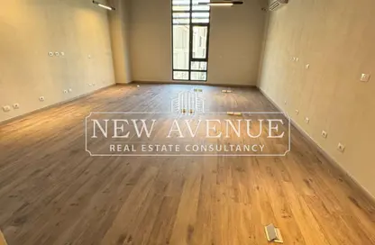 Office Space - Studio - 1 Bathroom for rent in District 5 - 5th Settlement Compounds - The 5th Settlement - New Cairo City - Cairo