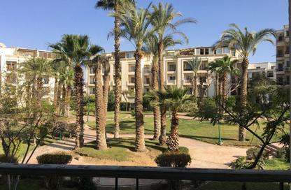 شقة - 3 غرف نوم - 2 حمامات للايجار في حدائق المهندسين - الحي الرابع - الشيخ زايد - الجيزة