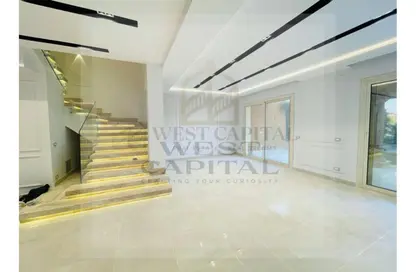 Townhouse - 5 Bedrooms - 5 Bathrooms for rent in Royal Meadows - Sheikh Zayed Compounds - Sheikh Zayed City - Giza