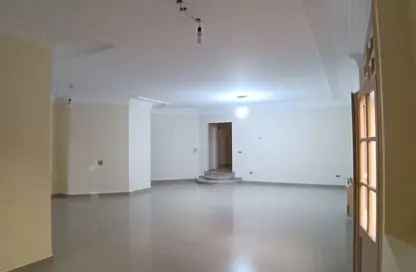 Co-Working Space - Studio - 3 Bathrooms for rent in El Yasmeen 1 - El Yasmeen - New Cairo City - Cairo