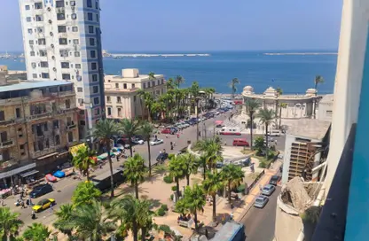 Office Space - Studio - 1 Bathroom for sale in El Mansheya - Hay El Gomrok - Alexandria