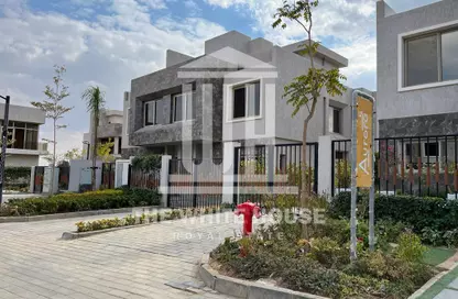 Villa - 4 Bedrooms - 5 Bathrooms for sale in Sun Capital - Fayoum Desert road - 6 October City - Giza
