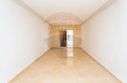 Apartment - 3 Bedrooms - 1 Bathroom for sale in Sidi Gaber - Hay Sharq - Alexandria Apartment - 3 Bedrooms - 1 Bathroom for sale in Sidi Gaber - Hay Sharq - Alexandria