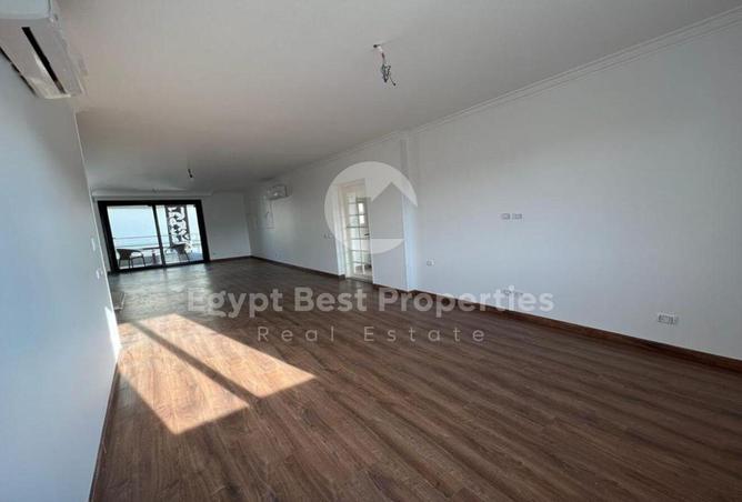 8177750 - Property Image 2