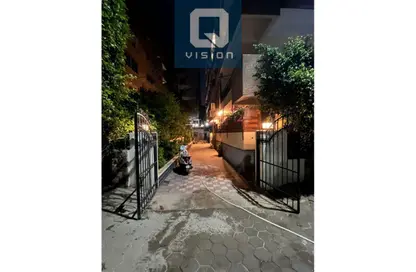 Apartment - 3 Bedrooms - 2 Bathrooms for sale in Street 206 - Degla - Hay El Maadi - Cairo