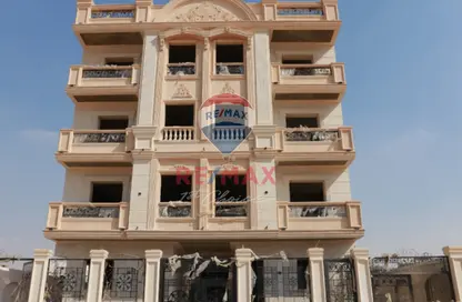 Apartment - 3 Bedrooms - 2 Bathrooms for sale in Bait Alwatan - The 5th Settlement - New Cairo City - Cairo