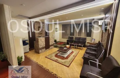 مساحات مكتبية - استوديو - 1 حمام للبيع في المحور المركزي - الحي الخامس - مدينة 6 أكتوبر - الجيزة