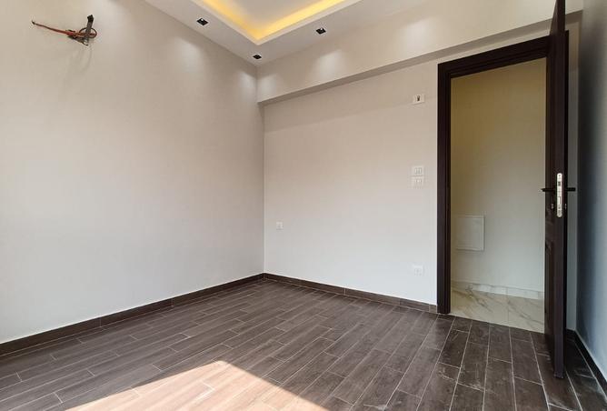 8082571 - Property Image 3