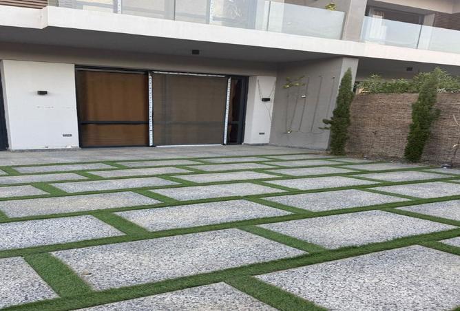 8312699 - Property Image 2