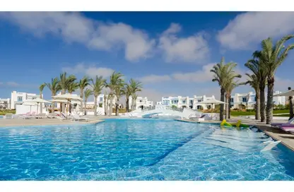 Chalet - 2 Bedrooms - 2 Bathrooms for sale in Mountain View - Ras Al Hekma - North Coast