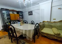 شقة - 3 غرف نوم - 2 حمامات للايجار في شارع كمال الدين صلاح - سموحة - حي شرق - الاسكندرية