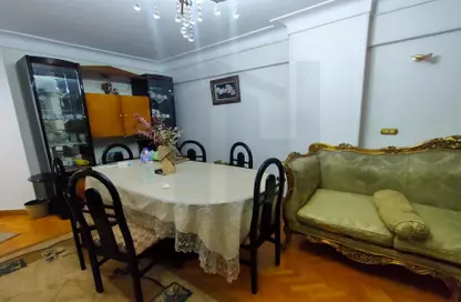 Apartment - 3 Bedrooms - 2 Bathrooms for rent in Kamal Eldin Salah St. - Smouha - Hay Sharq - Alexandria