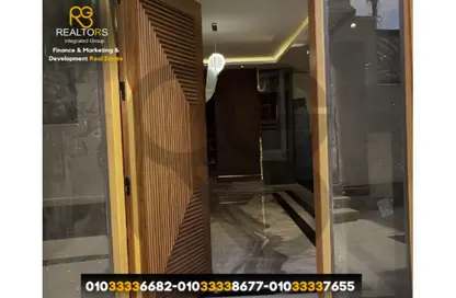 فيلا - 8 غرف نوم - 8 حمامات للبيع في لافيدا البستان - محور 26 يوليو - مدينة 6 أكتوبر - الجيزة