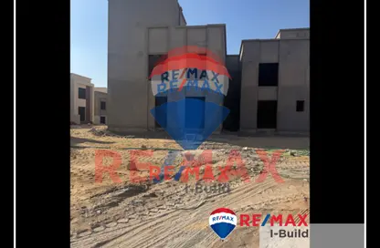 فيلا - 3 غرف نوم - 3 حمامات للبيع في جولف سيتي - مدينة العبور - القليوبية