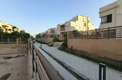 Twin House - 3 Bedrooms - 4 Bathrooms for sale in Alma - 2nd District - Sheikh Zayed City - Giza