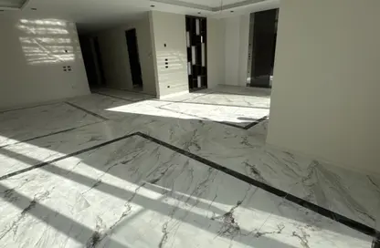 Apartment - 3 Bedrooms - 3 Bathrooms for rent in New Giza - Cairo Alexandria Desert Road - 6 October City - Giza